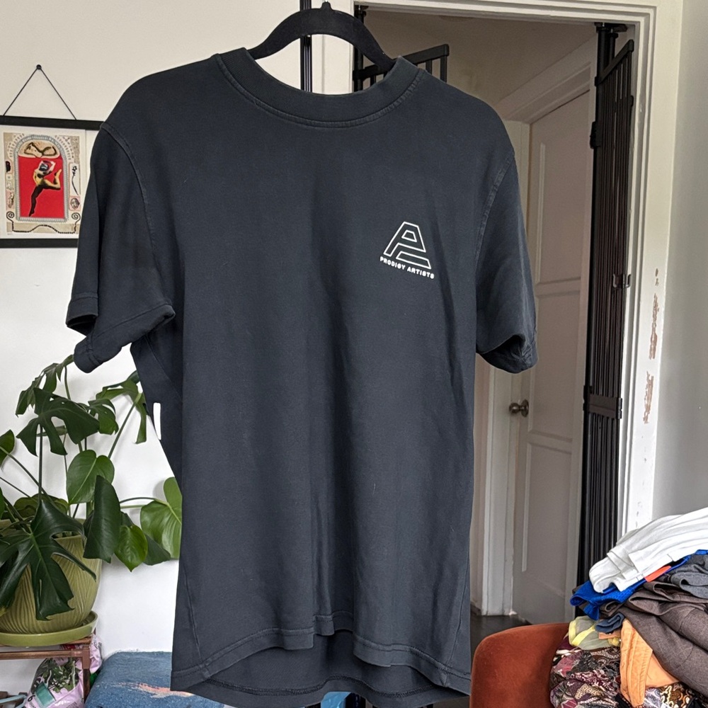 Black Nike Graphic T-Shirt